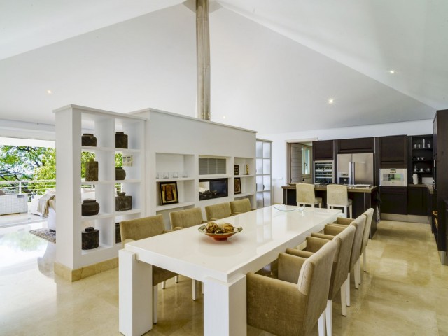 5 Bedrooms Villa in El Madroñal