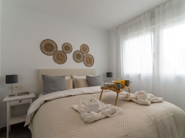 Commercial avec 17 Chambres  à Mijas Costa