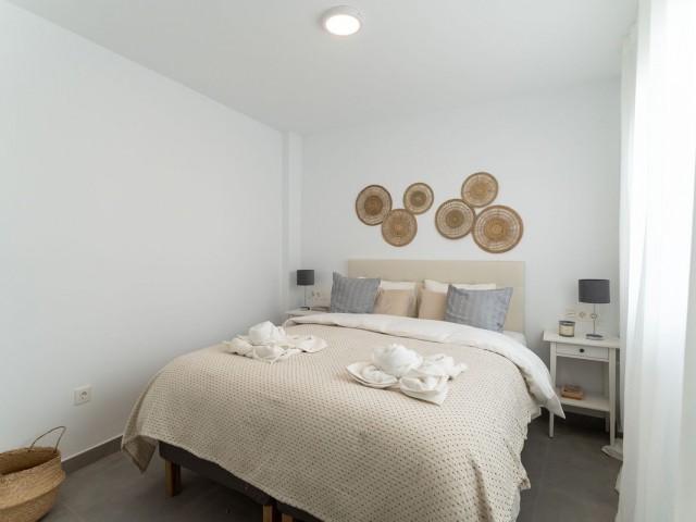 Commercial avec 17 Chambres  à Mijas Costa