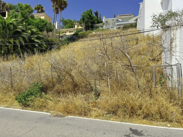  Perceel in Nueva Andalucía
