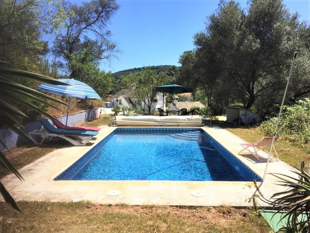 Villa, Casares, R4042702