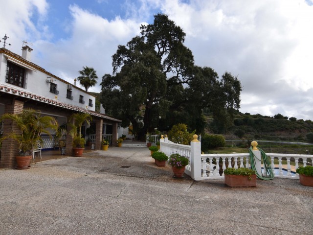 8 Soveroms Villa i Mijas