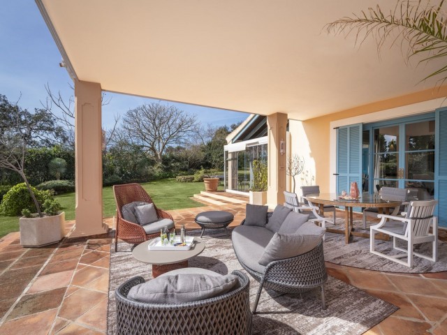 Villa avec 6 Chambres  à San Roque Club