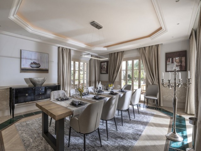 Villa avec 6 Chambres  à San Roque Club