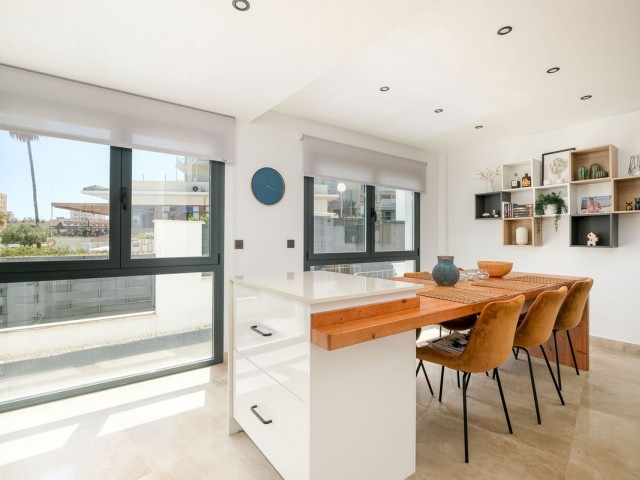 Maison mitoyenne avec 3 Chambres  à Torreblanca