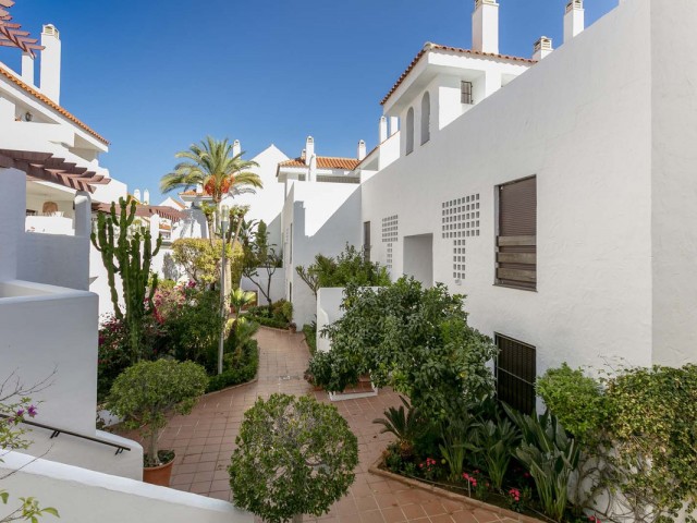 Penthouse avec 2 Chambres  à Nueva Andalucía