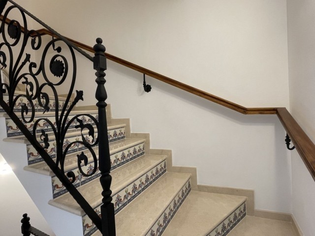 Maison mitoyenne avec 5 Chambres  à Alhaurín el Grande