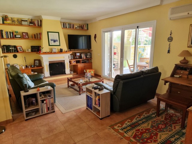 Maison mitoyenne avec 3 Chambres  à San Pedro de Alcántara