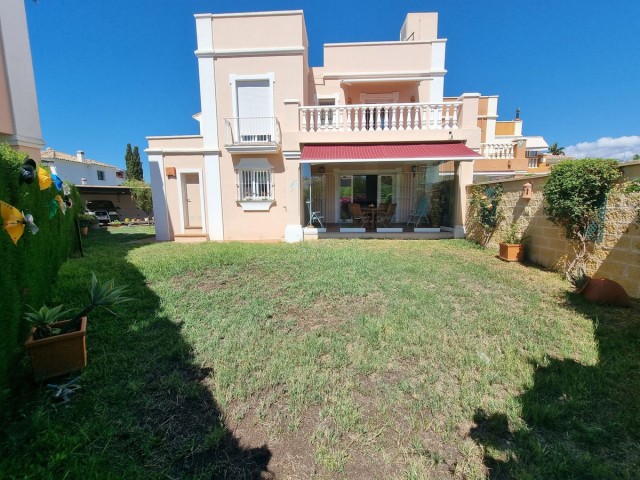 Maison mitoyenne avec 3 Chambres  à San Pedro de Alcántara