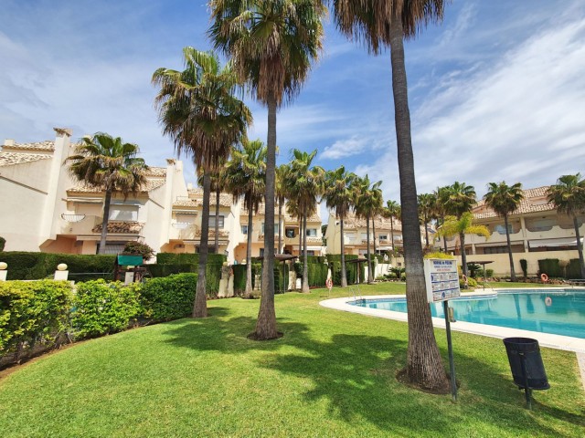Townhouse, Costabella, R4050277