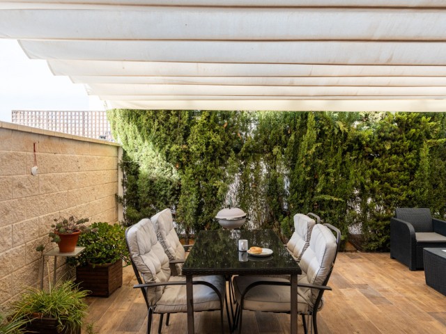 Maison mitoyenne avec 3 Chambres  à Mijas