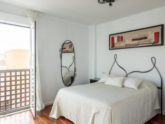 Maison mitoyenne avec 3 Chambres  à Mijas