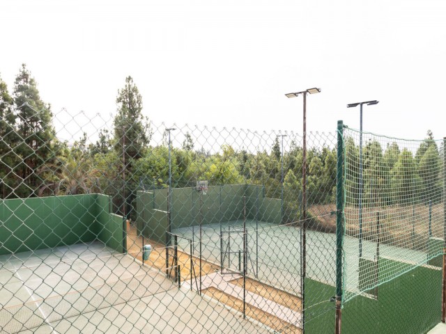 Maison mitoyenne avec 3 Chambres  à Mijas