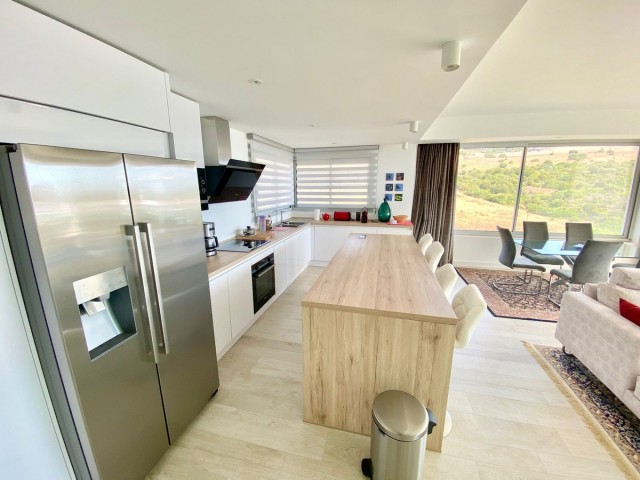 3 Bedrooms Apartment in Estepona