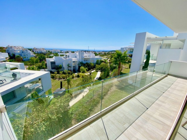 3 Bedrooms Apartment in Estepona