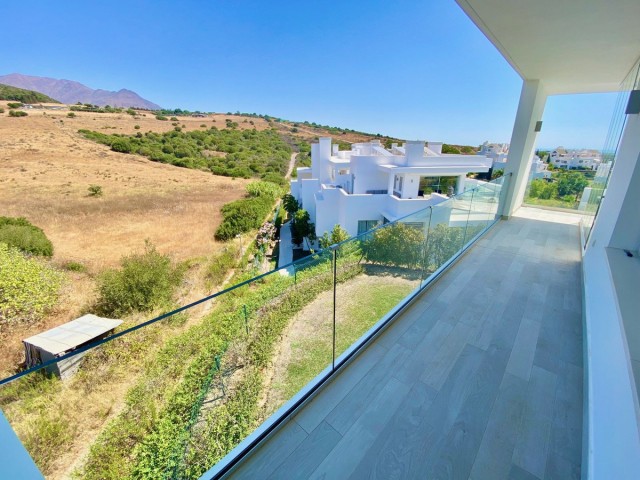 3 Bedrooms Apartment in Estepona
