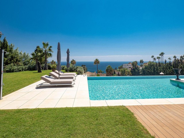 4 Soveroms Villa i Manilva