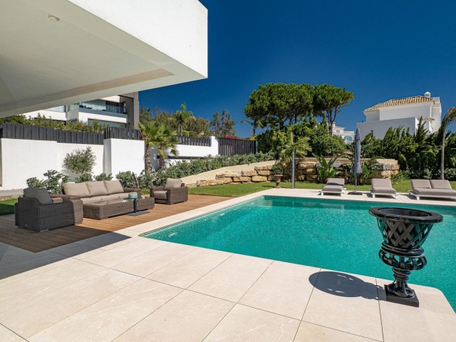 4 Soveroms Villa i Manilva
