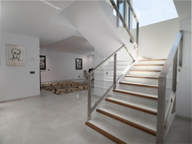 4 Soveroms Villa i Manilva