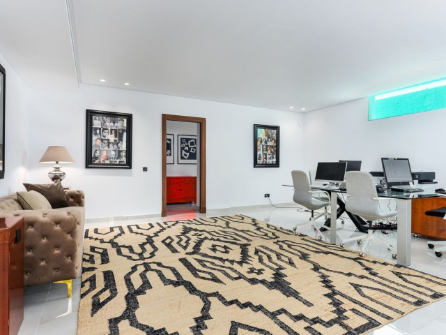 4 Soveroms Villa i Manilva