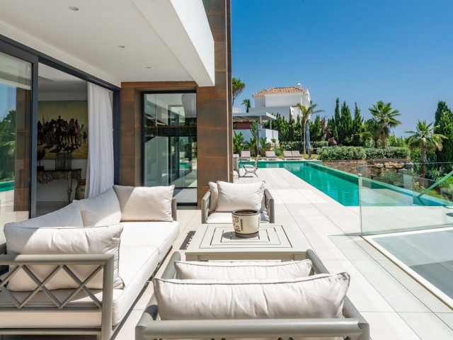 4 Soveroms Villa i Manilva