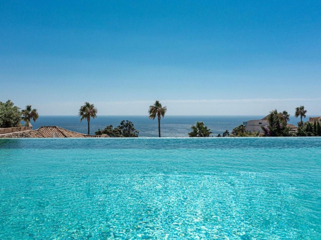 4 Soveroms Villa i Manilva