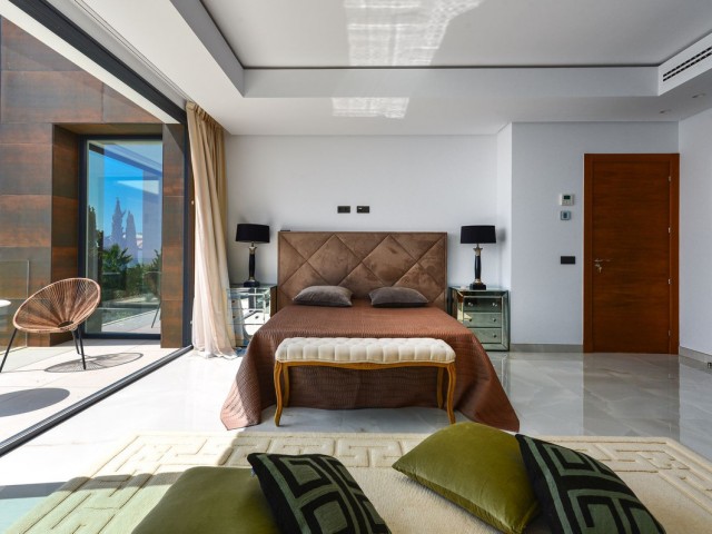 4 Soveroms Villa i Manilva