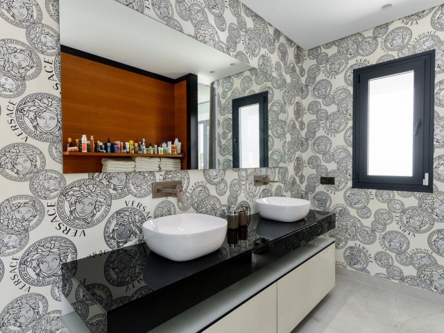 4 Soveroms Villa i Manilva