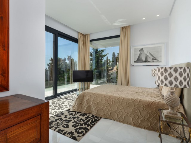 4 Soveroms Villa i Manilva