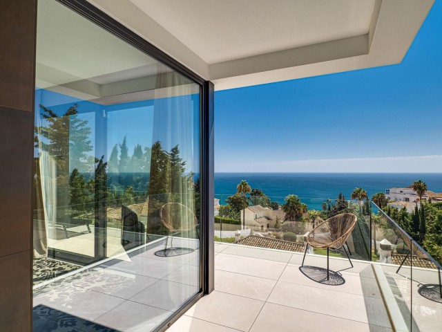 4 Soveroms Villa i Manilva