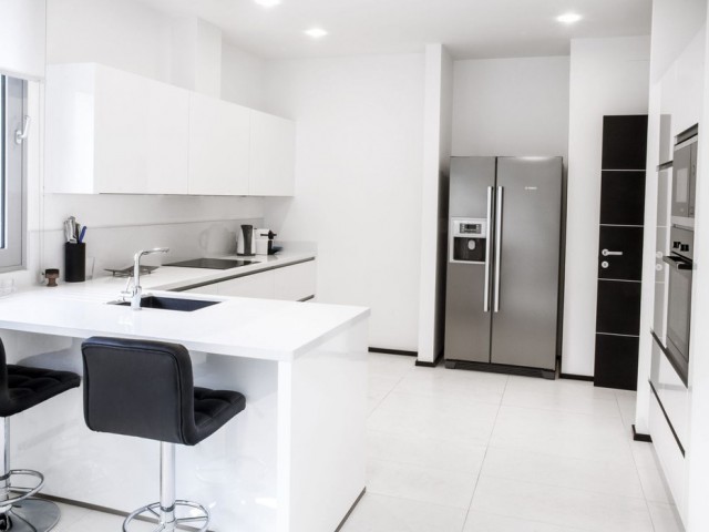 5 Bedrooms Townhouse in Sierra Blanca