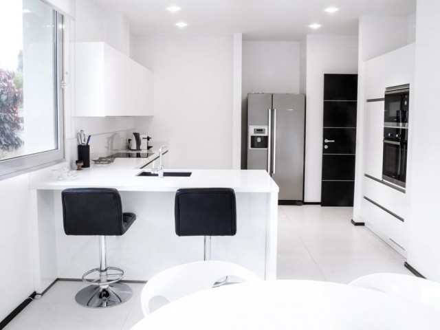 5 Bedrooms Townhouse in Sierra Blanca