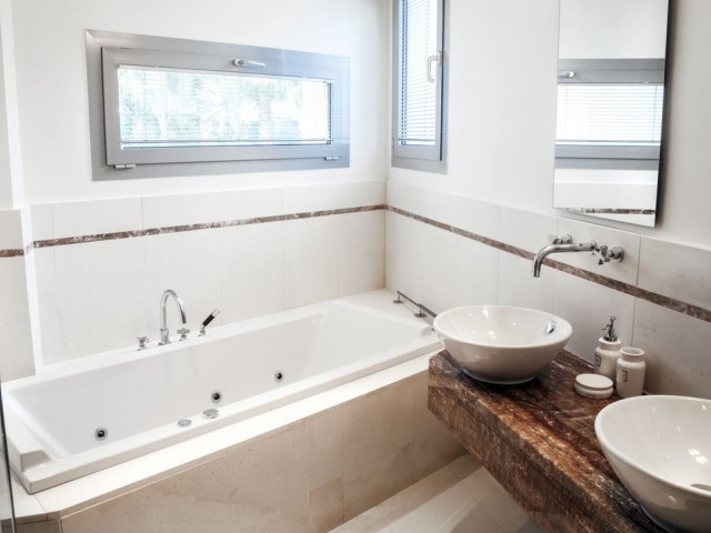 5 Bedrooms Townhouse in Sierra Blanca