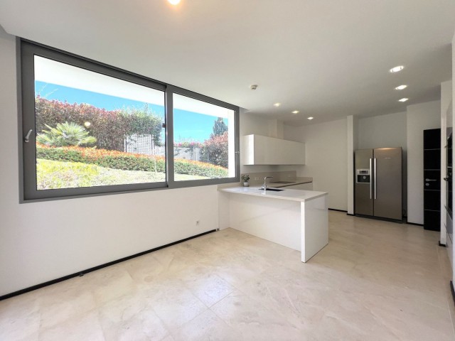 5 Bedrooms Townhouse in Sierra Blanca