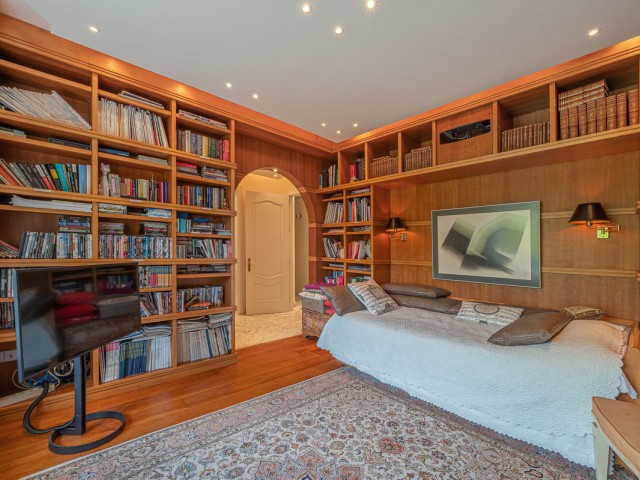 4 Bedrooms Villa in Nagüeles