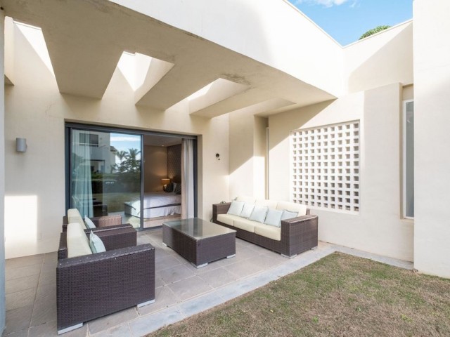 Apartment, Sierra Blanca, R4818856