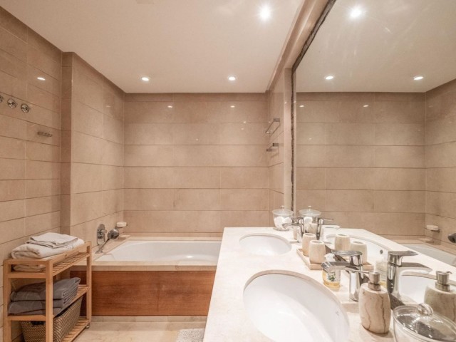 1 Bedrooms Apartment in Sierra Blanca