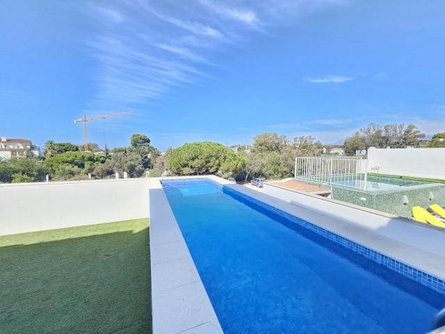 4 Sovrums Villa i Cabopino