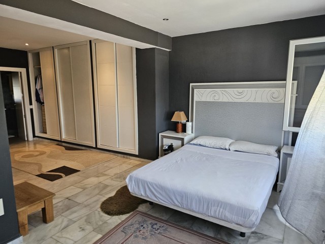 4 Sovrums Villa i Cabopino