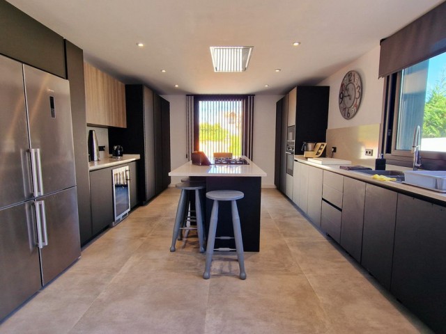 3 Soveroms Villa i San Pedro de Alcántara