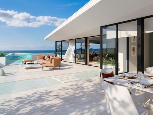 Apartamento con 2 Dormitorios  en Benalmadena Costa