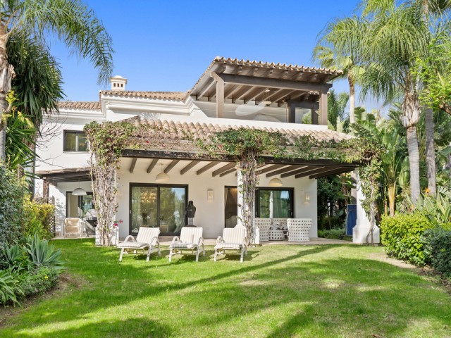 6 Bedrooms Villa in The Golden Mile