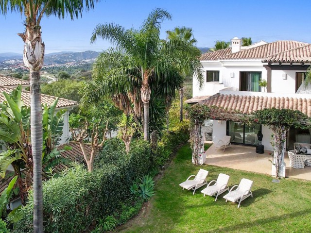 Villa avec 6 Chambres  à The Golden Mile