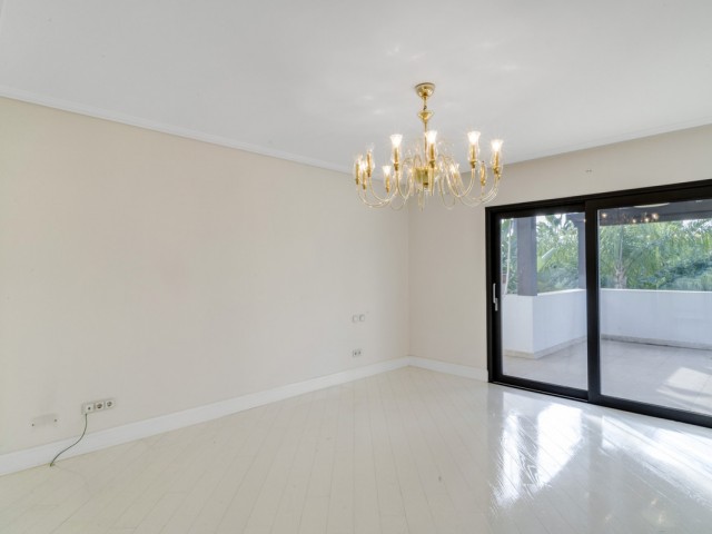 Villa avec 6 Chambres  à The Golden Mile