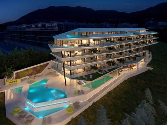 Apartamento con 3 Dormitorios  en Benalmadena Costa