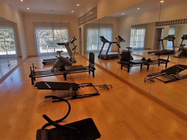 Villa avec 6 Chambres  à La Zagaleta