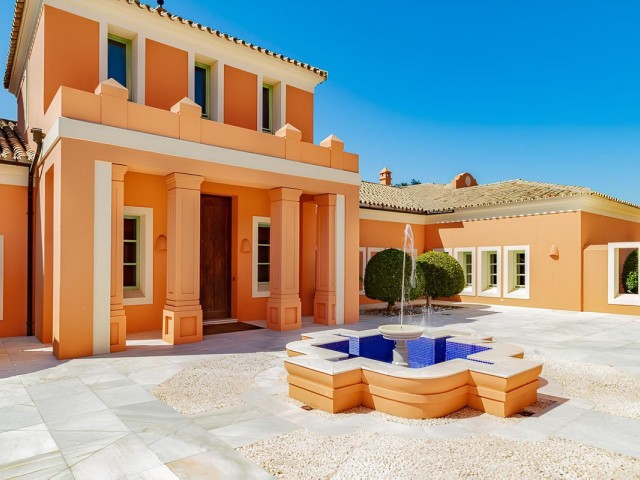 6 Sovrums Villa i Sotogrande Alto