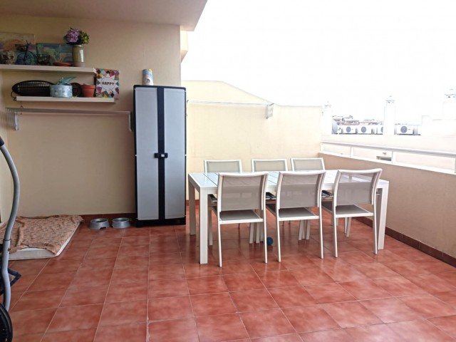 Apartment, Calahonda, R4057918