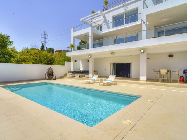 Villa avec 5 Chambres  à El Rosario