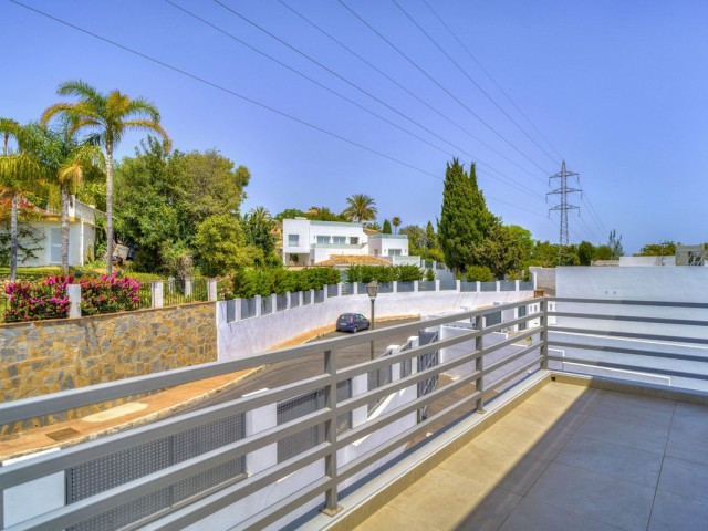 Villa avec 5 Chambres  à El Rosario